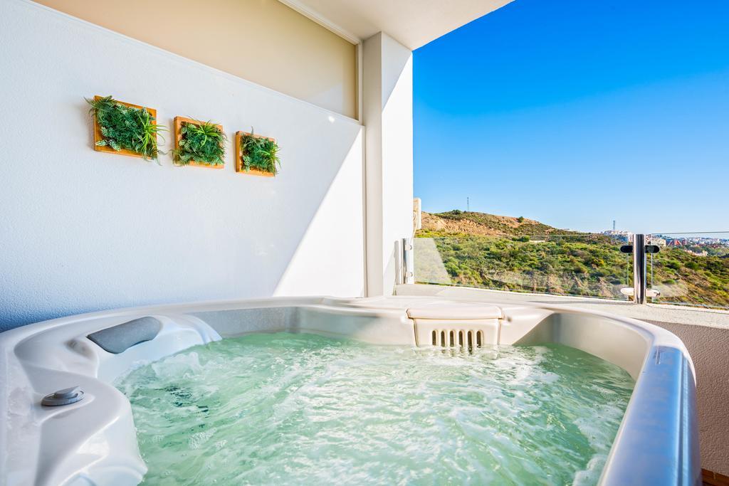 Carvajal Luxury Apartments - Free Parking Fuengirola Extérieur photo